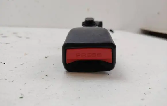 BMW X5 F15 Rear seatbelt buckle 7395076