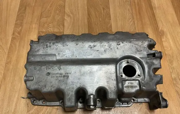 Volkswagen PASSAT B6 Oil sump 03G103603 V100