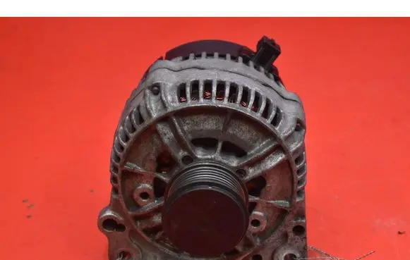 Volkswagen Bora Generator/alternator 038903023J