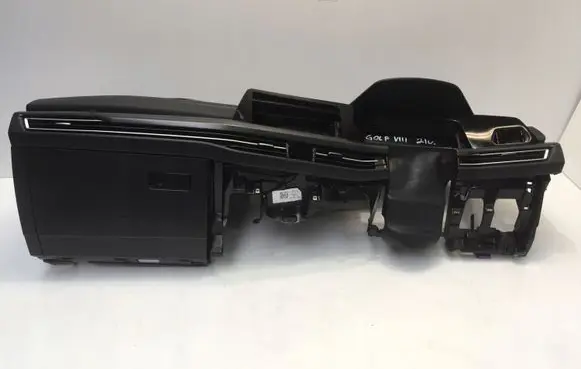 Volkswagen Golf VIII Dashboard 5H28424UF