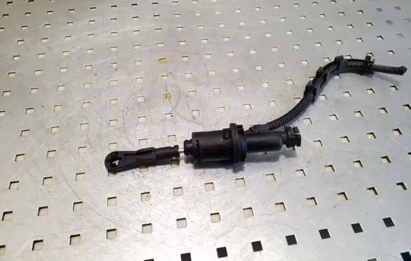 Clutch master cylinder