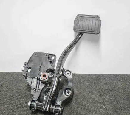 Tesla Model 3 Brake pedal 104469100D