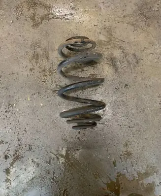 Renault Trafic III (X82) Rear coil spring