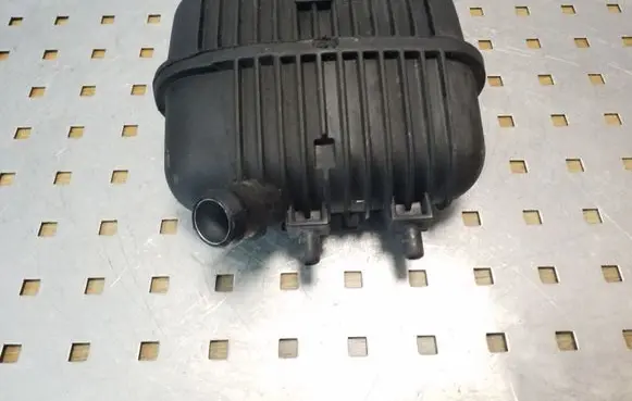 Intake resonator