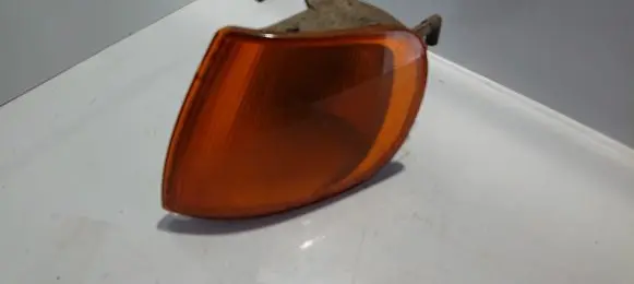 Volkswagen Polo III 6N 6N2 6NF Front indicator light 6N0953049B