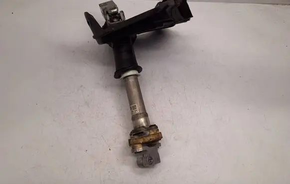 BMW 5 F10 F11 Steering column universal joint 6778135 32306778135
