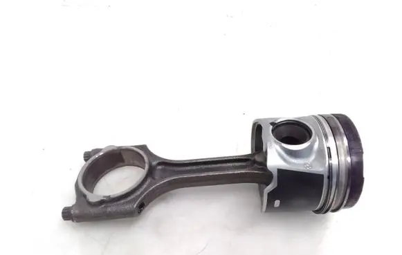 Volvo XC60 Piston with connecting rod 