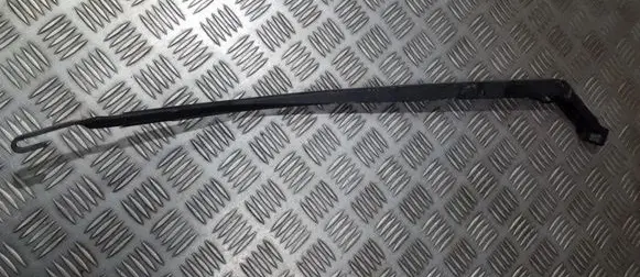 Toyota Auris 150 Front wiper blade arm 3151820
