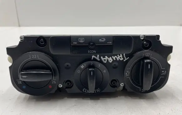 Volkswagen Touran II Climate control unit