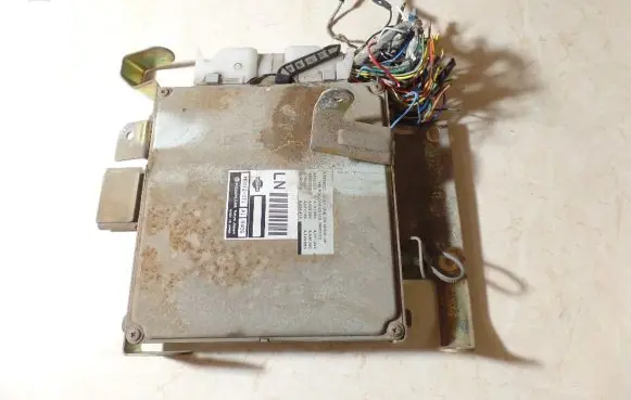 Infiniti G20 Engine control unit/module MEC12071