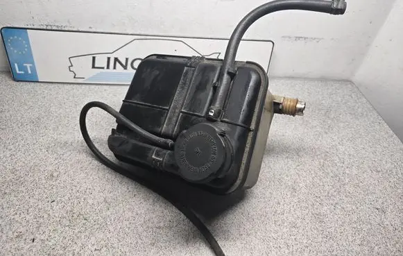 BMW 5 E39 Coolant expansion tank/reservoir 2248050