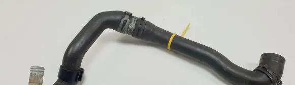 Mercedes-Benz CLK A209 C209 Engine coolant pipe/hose 2035012682