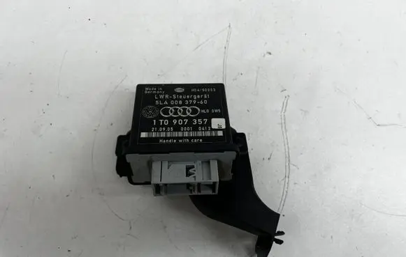 Volkswagen Touran I Light module LCM 1T0907357 00010412 5LA00837960