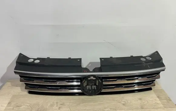 Volkswagen Tiguan Front bumper upper radiator grill 5NA853653 5NA853653B
