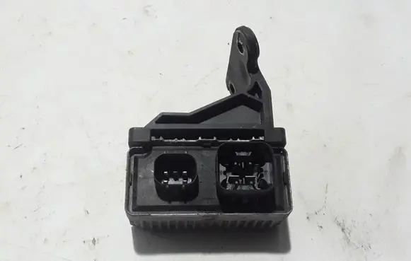 Glow plug pre-heat relay