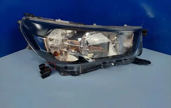 Toyota Hilux (AN120, AN130) Headlight/headlamp 811100KK60