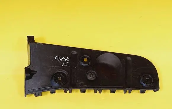 Rear bumper mounting bracket