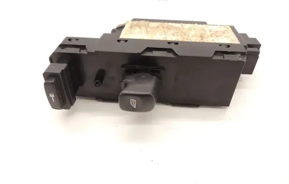 Volvo XC70 Electric window control switch 30739981