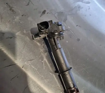 Mercedes-Benz Sprinter W906 Oil level sensor 006
