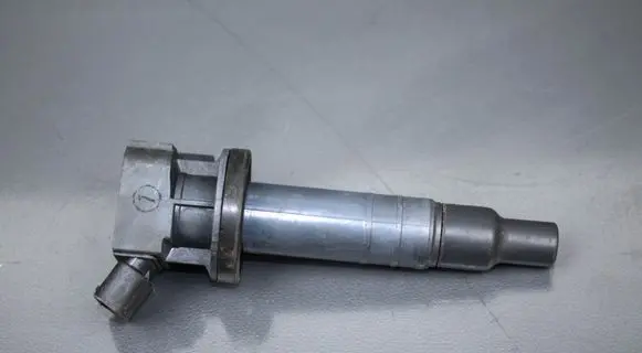 Toyota Corolla E120 E130 High voltage ignition coil 9008019019