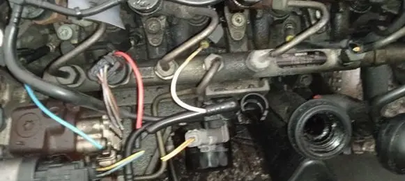 Nissan Primera Fuel main line pipe 0445214024