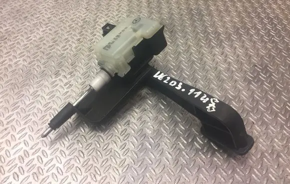 Mercedes-Benz C W203 Fuel tank cap lock A2038201997 2038201997
