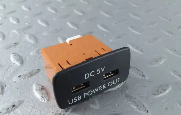USB socket connector