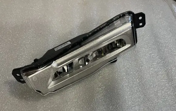BMW X7 G07 Front fog light 7406365 6317740636502