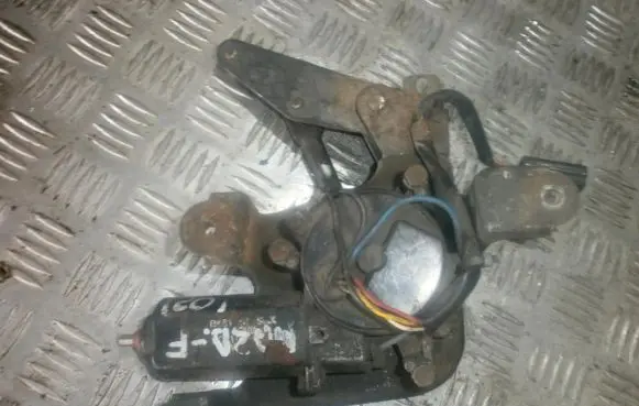 Mazda 323 F Wiper motor