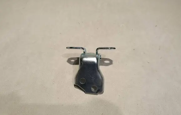 Suzuki SX4 S-Cross Front door upper hinge 69320-68LA0