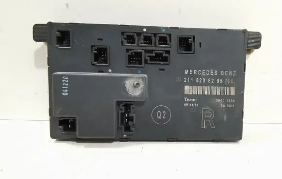 Mercedes-Benz E W211 Door control unit/module 2118208285