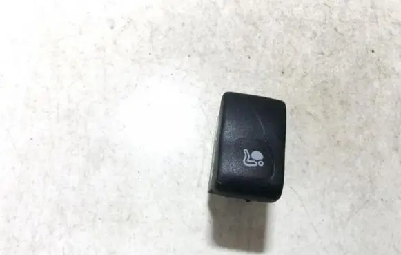 Passenger airbag on/off switch