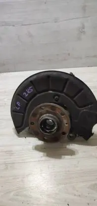 Front wheel hub