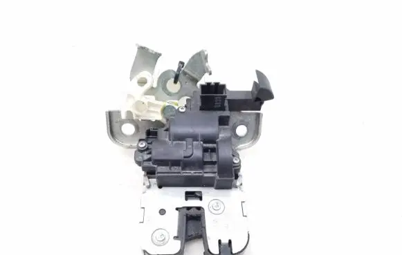 Loading door lock