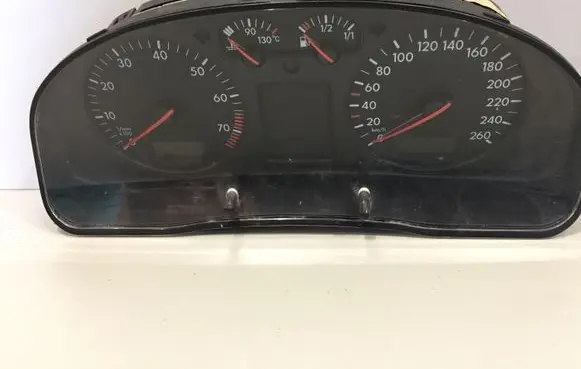 Volkswagen PASSAT B5 Speedometer (instrument cluster) 3B0919881F