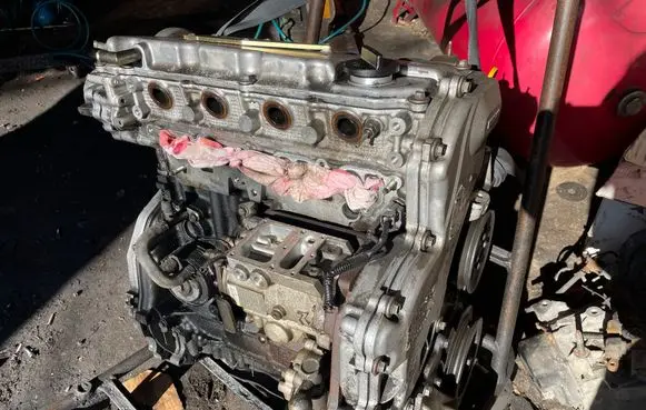 Nissan Almera Tino Engine