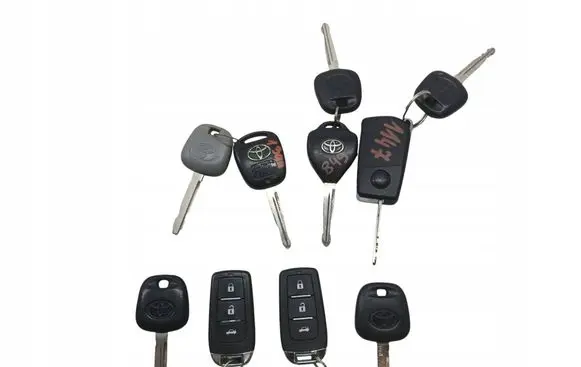 Toyota Auris 150 Ignition key/card 