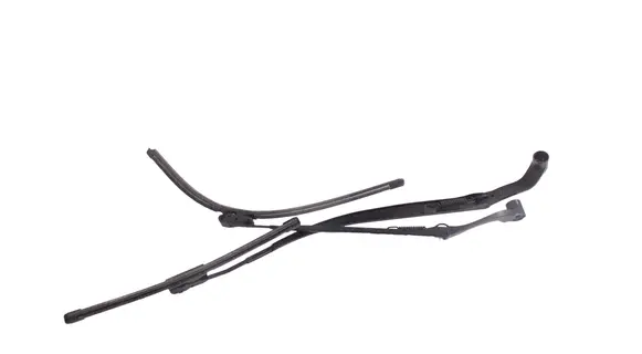 Infiniti Q50 Windshield/front glass wiper blade 