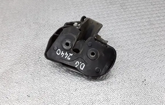 Volkswagen Caddy Sliding door lock 7H0843604
