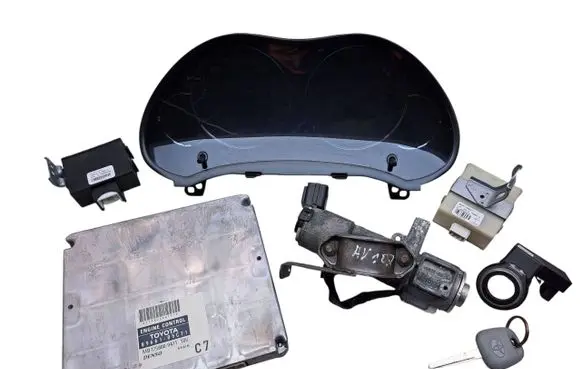 Toyota Avensis T250 Engine ECU kit and lock set 8380005C00 8380005C00C MB257430597