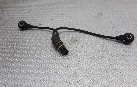 BMW 5 E39 Detonation knock sensor 1703276