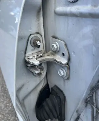 Jeep Grand Cherokee Front door upper hinge