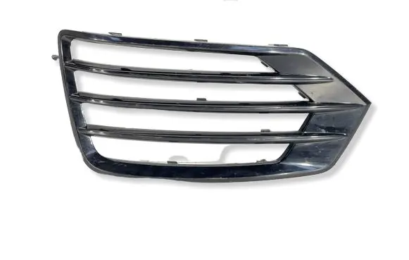 Audi Q3 8U Front bumper lower grill 8U0807681K