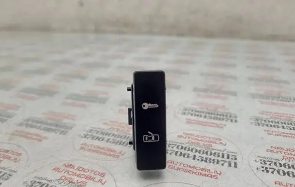 Volkswagen Touareg I Central locking switch button 7L6962125