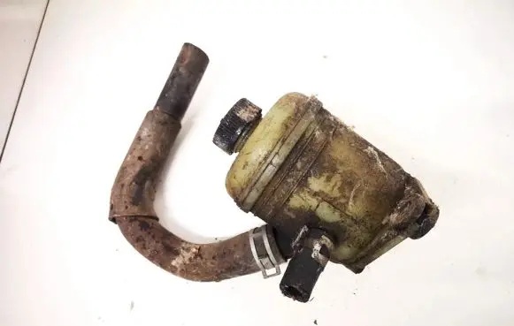 Mazda 626 Power steering fluid tank/reservoir