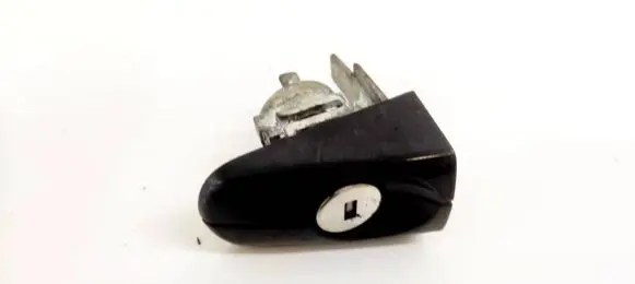 Ford Grand C-MAX Front door lock (next to the handle) 