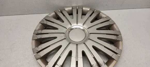 Fiat Bravo R15 wheel hub/cap/trim 
