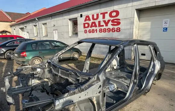Nissan X-Trail T33 Body 