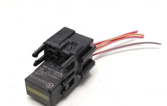 Mercedes-Benz E W211 Other relay 0025421219
