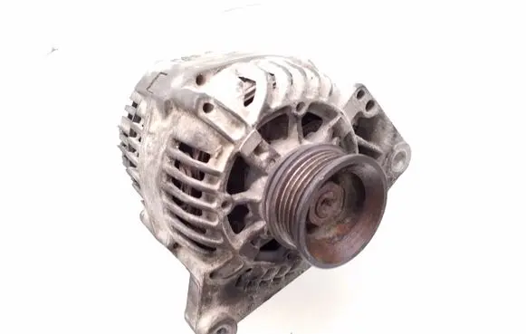 Volkswagen PASSAT B5 Generator/alternator 058903016E